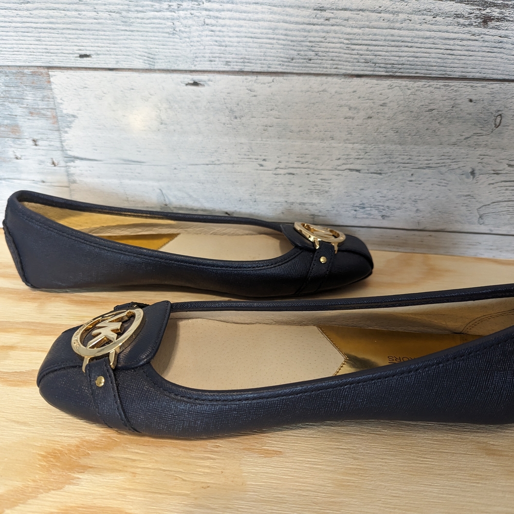 Michael Kors Black Women's Shoes - Picture 3 of 6
